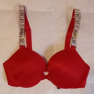 Victoria's Secret Very Sexy push-up bra
